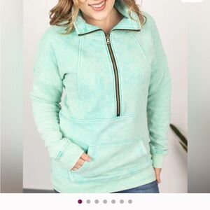Mint Green Women's Pullover Hoodie size small. NWT